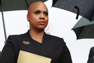 Scandal-plagued ‘Squad’ rep cruises to Democratic nomination with no GOP roadblocks in view