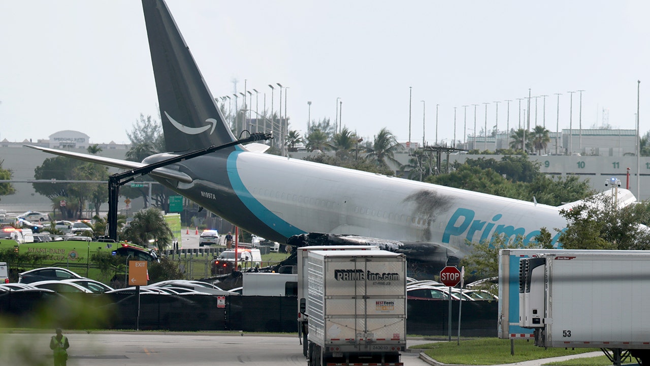 Amazon cargo plane overruns Miami airport runway and strikes ‘multiple’ vehicles; 5 dead, 5 injured