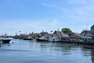Dems descend on posh island getaway packed with deep-pocketed donors as midterms close in