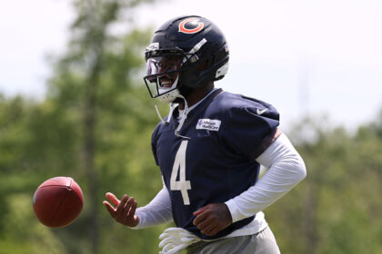 Bears Reportedly Extend Starting RB D’Andre Swift On 3-Year Deal