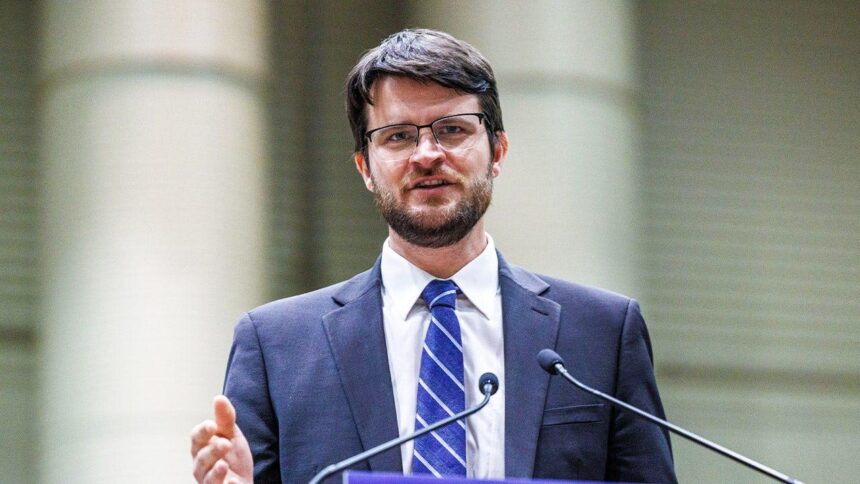 Dems boost convicted radical-left candidate, reigniting tensions inside the party