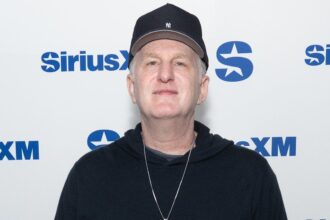 Michael Rapaport rips NYC Mayor Mamdani during Jewish gathering outside Gracie Mansion