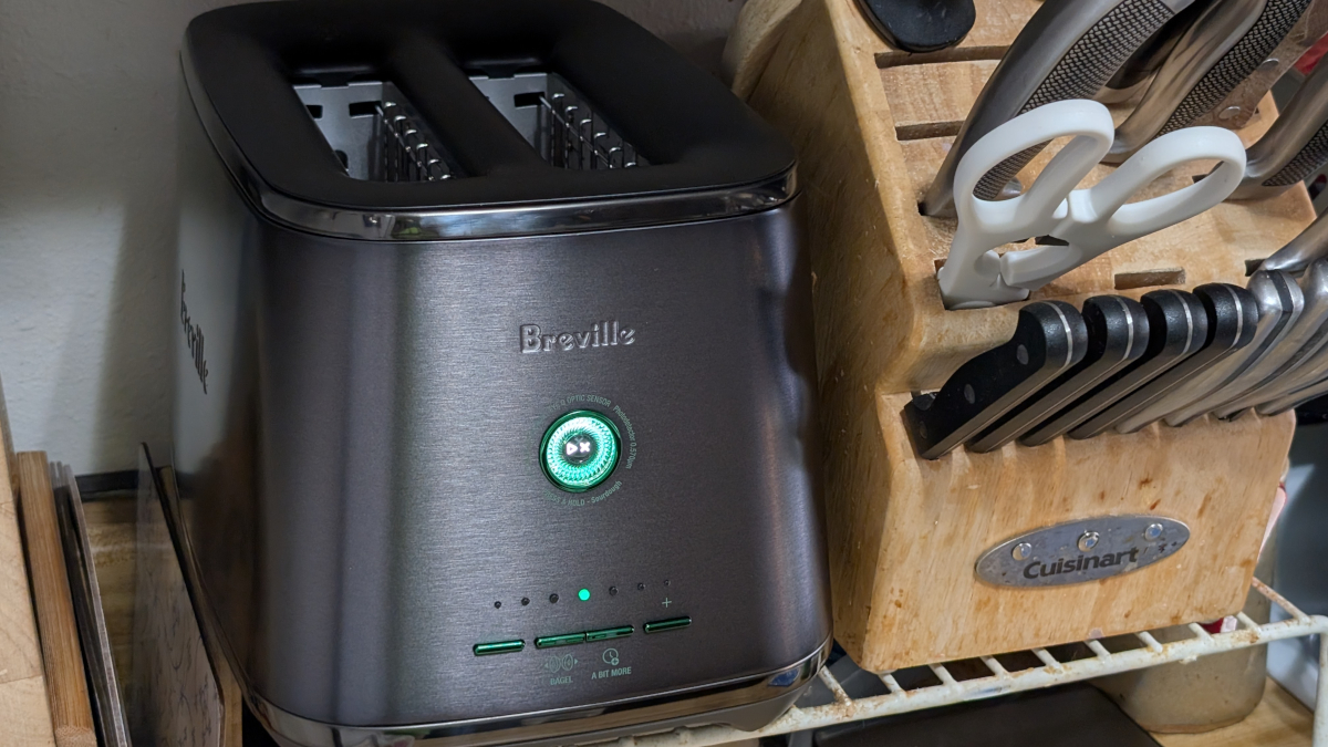 I Tried Breville’s 0 Slot Toaster That Watches Bread So It Doesn’t Burn