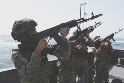 Foreign leader on Putin’s doorstep sounds alarm over Iran fueling Moscow’s war machine