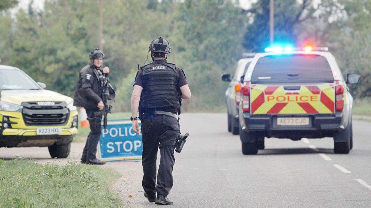 UK police arrest ‘explosive’ suspects near US airbase, key to Iran war