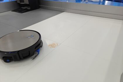 I Watched a Stain Removing Robot Completley Miss Its Target at IFA