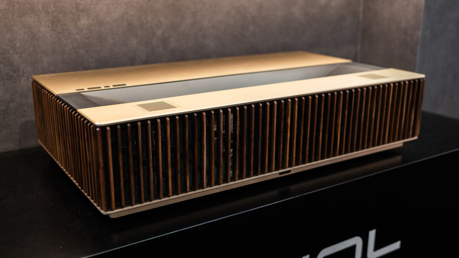 This Gorgeous UST Projector Has a High-Tech Secret