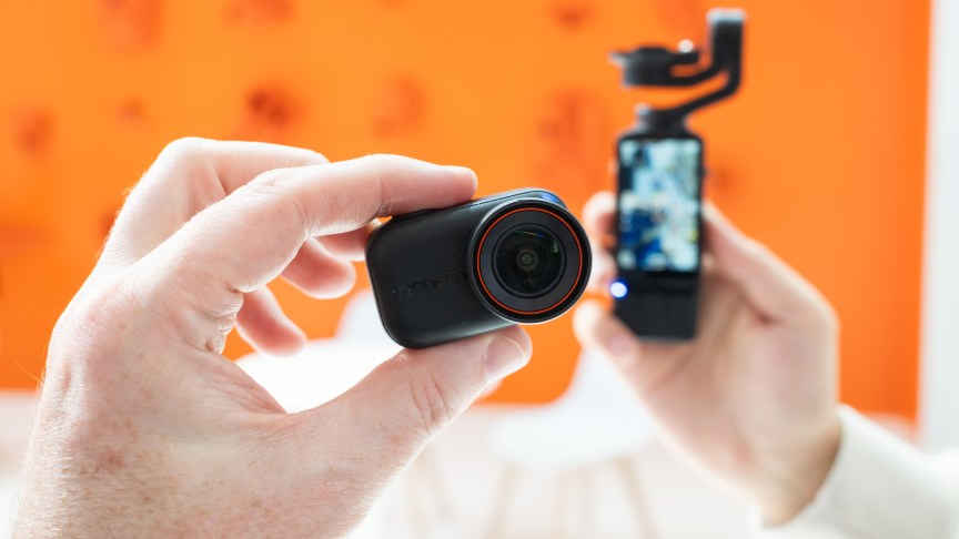 The Hohem Eyepic 2-in-1 camera separated from its gimbal at IFA 2026.