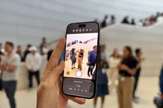 I Tried the iPhone 18 Pro’s New Deluxe Camera and Shot Photos With Starbursts