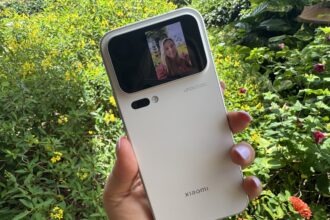 I’m Enamored With the Xiaomi 18 Pro Max’s Rear Second Screen