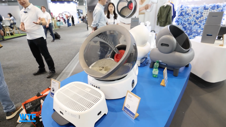 An automatic cat litter tray cleaner featured at IFA