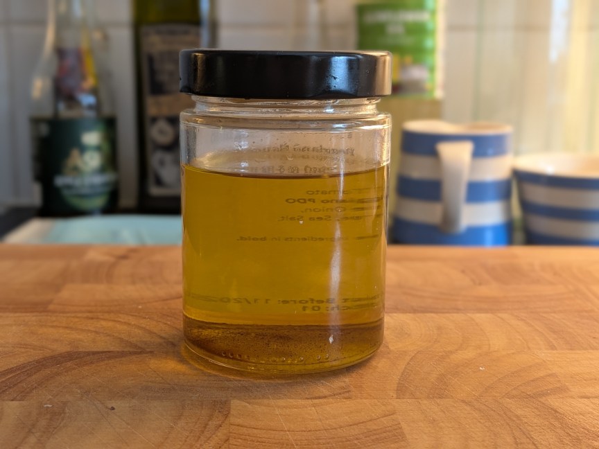 jar of oil to be reused