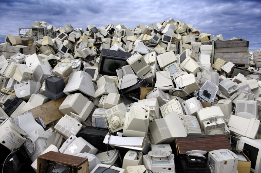 The Simplest Way to Get Rid of Old Laptops, Printers and Computers Without Paying Anything