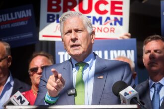 NY correction officers back Blakeman for governor — as Hochul faces heat over state prison crisis