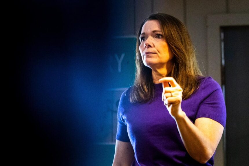 Unearthed clip exposes what ‘DEI Queen’ in razor-thin House race thought of ‘Back the Blue’ law