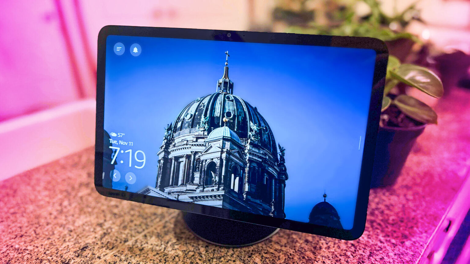 Apple’s Long-Rumored Home Hub Smart Display Might Arrive in October