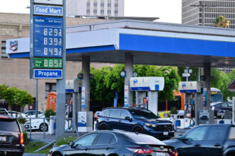 US Department of Transportation Makes Way for Less Efficient Cars as Fuel Prices Soar