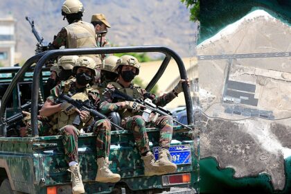 Houthis enter US ‘kill box’ after seizing Red Sea ‘cork,’ former Pentagon official warns