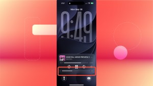 The volume bar back on an iPhone lock screen.