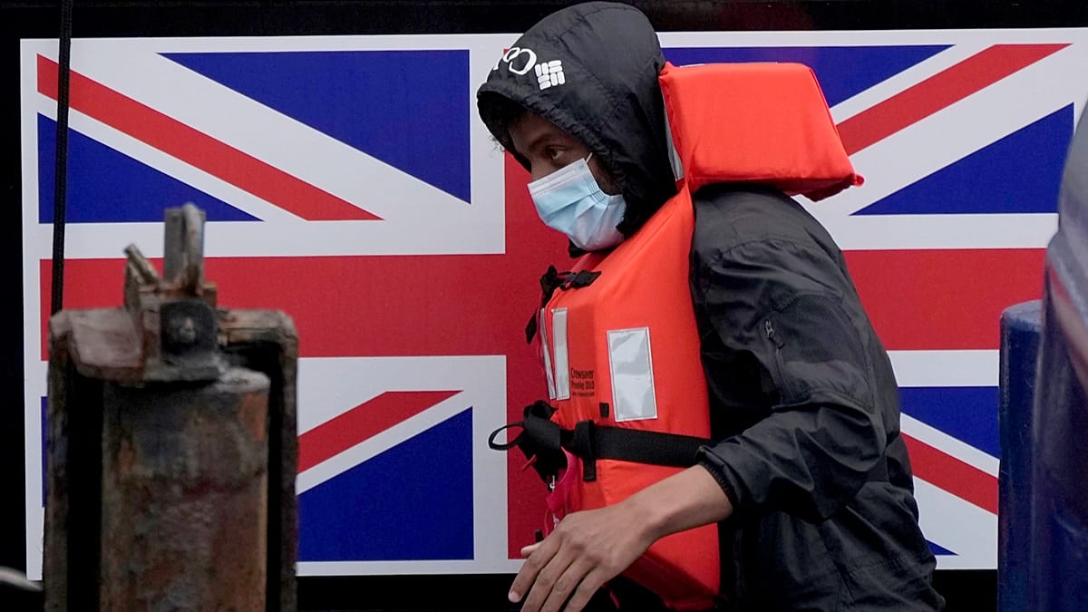 UK ends ‘one in, one out’ migrant returns deal with France